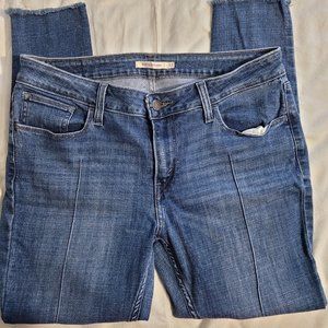 Levi's Jeans in a size 32"